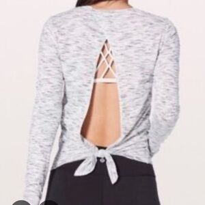 Lululemon Swiftly Tie Back Long Sleeve - heathered light grey - Size 4